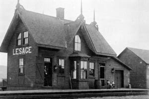 Gare de Lesage du Canadien Pacifique vers 1920 - Collection Gleason Théberge