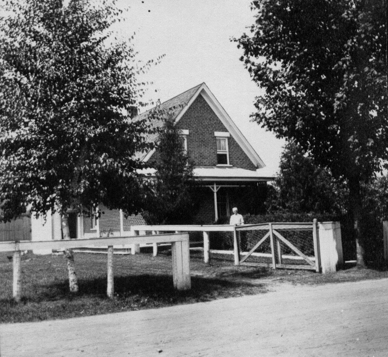 Strathcona Cottage vers 1911 - Collection Françoise Desnoyers / Famille McAllister