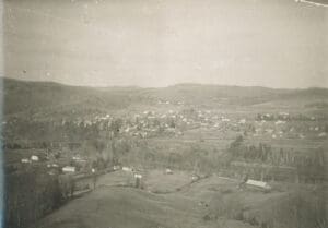 Vue du Vieux-Prévost et du Vieux-Shawbridge à partir du Big Hill en 1950 - Collection Famille Morin