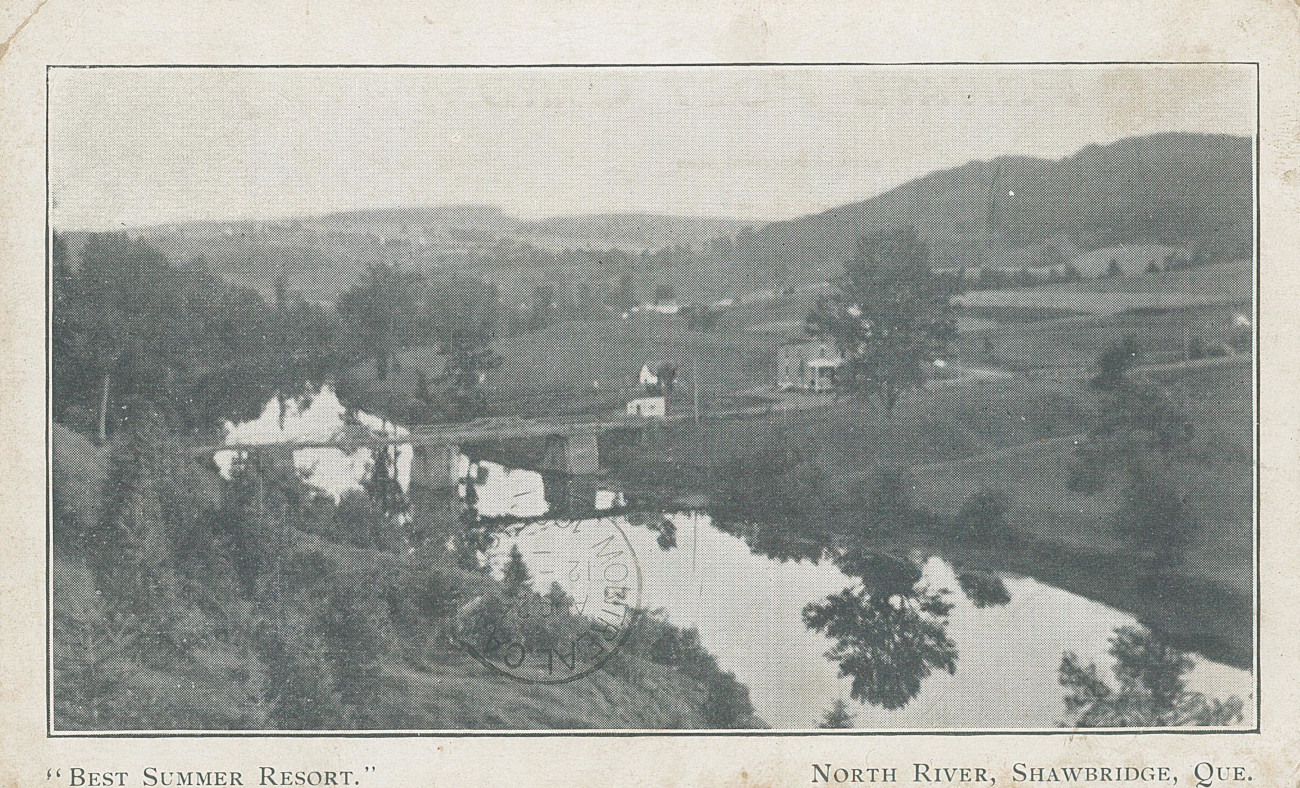 Vue sur le Vieux-Prévost où on y voit la rivière du Nord ainsi que le pont Shaw vers 1906-1907 - Collection Marc Gabriel Vallières