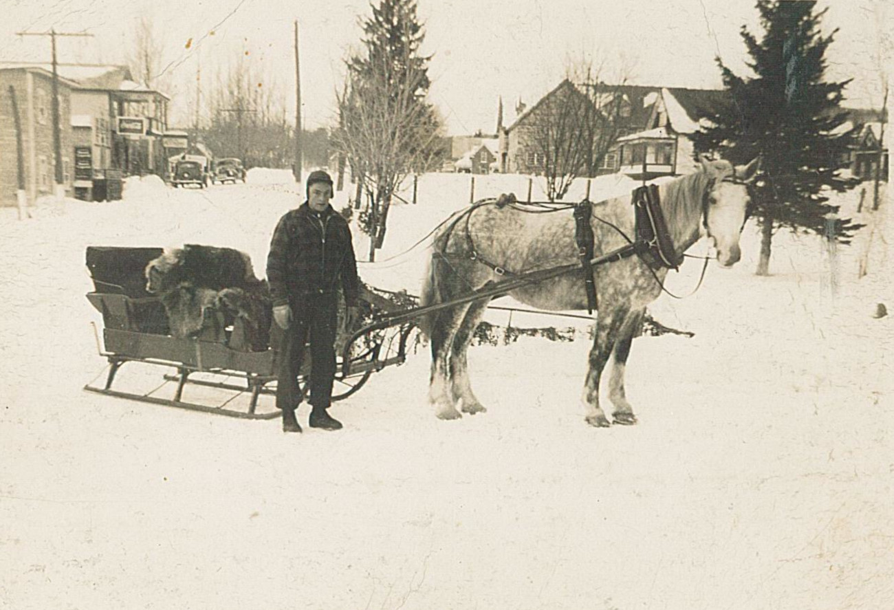 Taxi d'Alfred Paquette - Collection Raymond Paquette