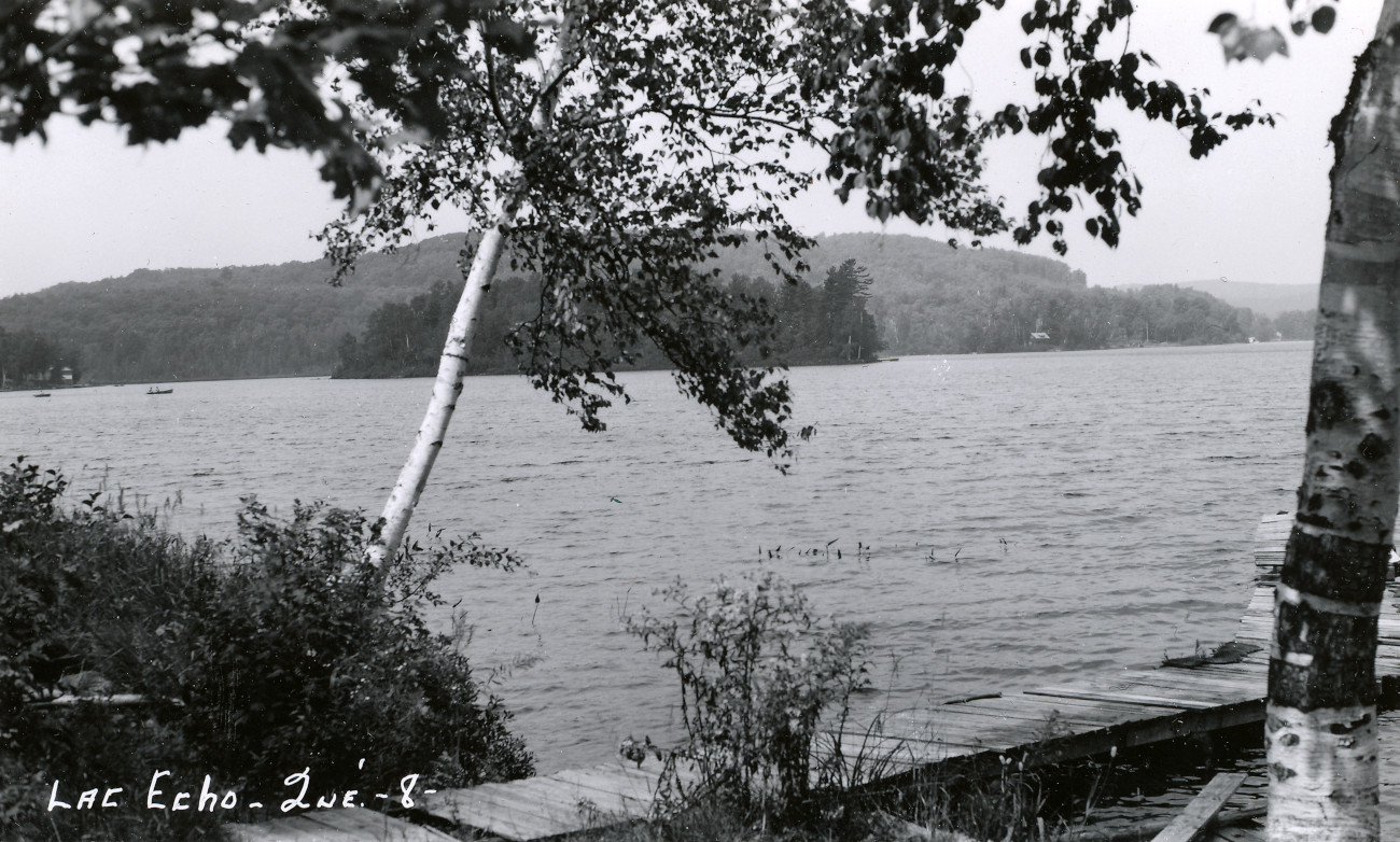 Lac Écho vu de ce qu'on connait aujourd'hui comme la rue Roi vers 1940 - Collection Guy Thibault - © Ludger Charpentier