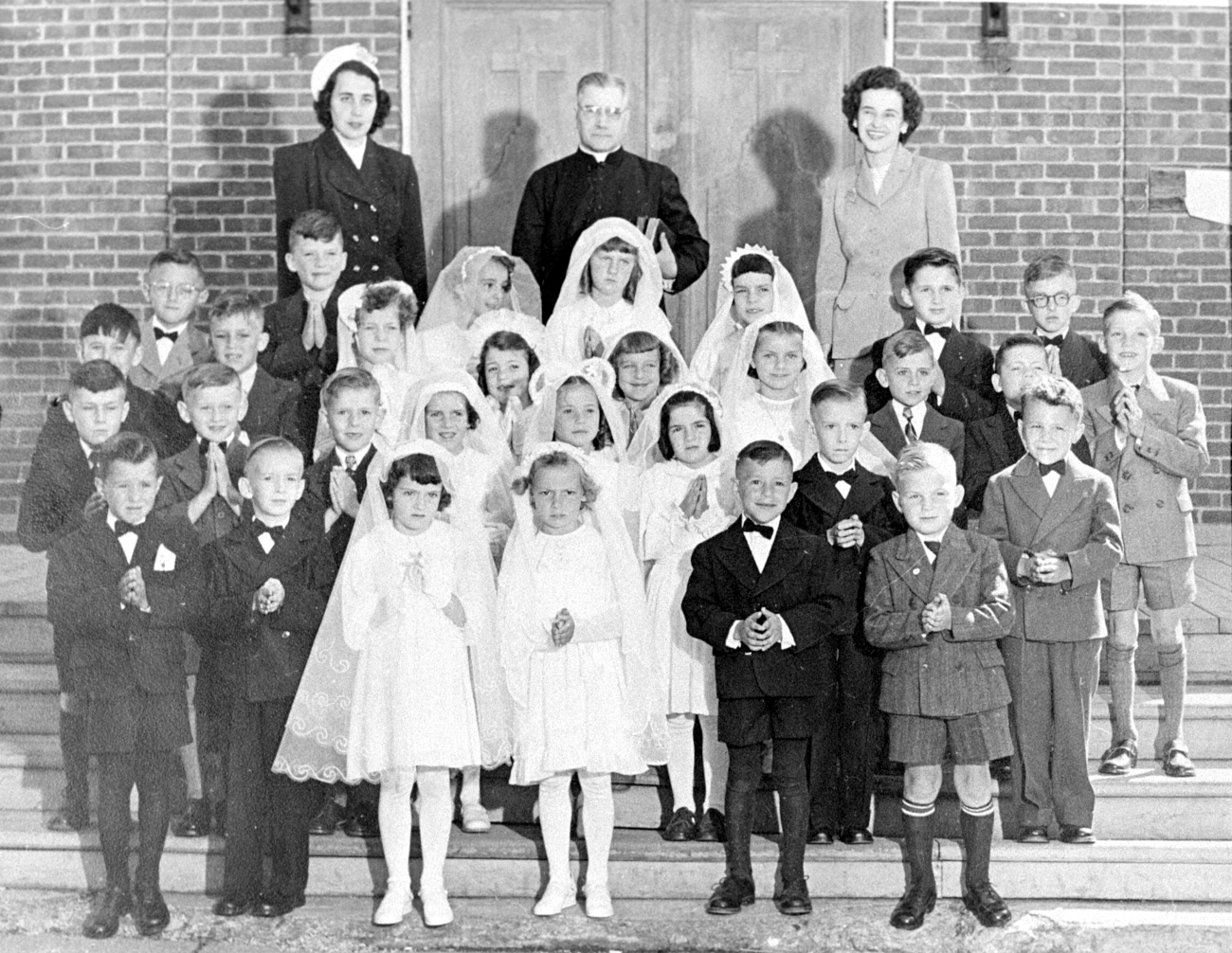 Première communion pour les jeunes de Lesage