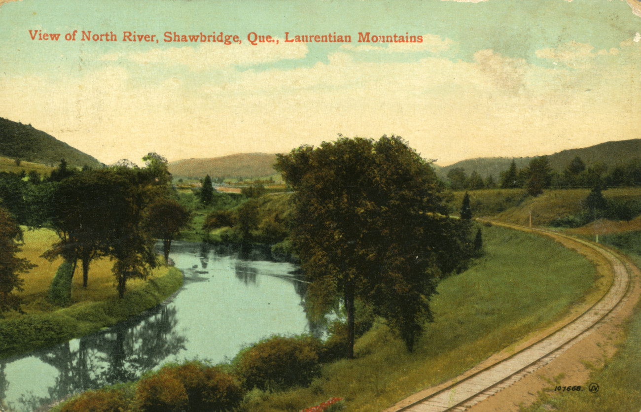 Vue sur la rivière du Nord ainsi que sur le chemin de fer du CP depuis un endroit situé près du Boy's Farm - Collection Guy Thibault