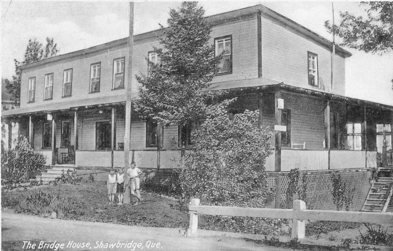 Bridge House dans le Vieux-Prévost dans les années 1940 - Collection Sheldon Segal