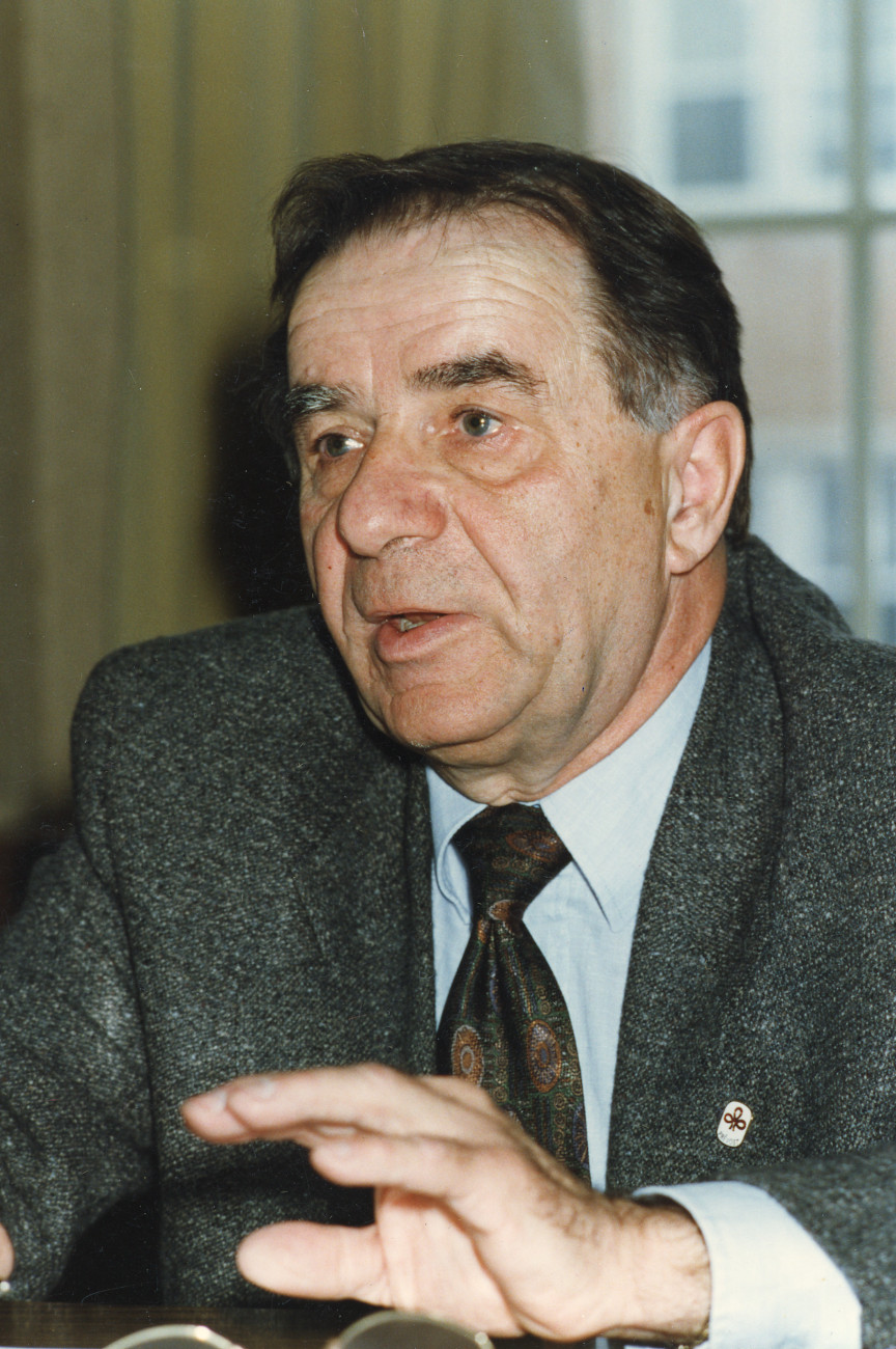 Roger Landry, maire de Prévost (1992-1996) - Histoire et Archives Laurentides, Fonds L'Écho du Nord, P031,S02,SS01,D12