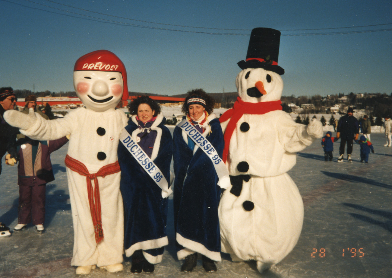 Duchesses et mascottes du Parc des Glaces de Prévost en 1995 - Collection Ville de Prévost