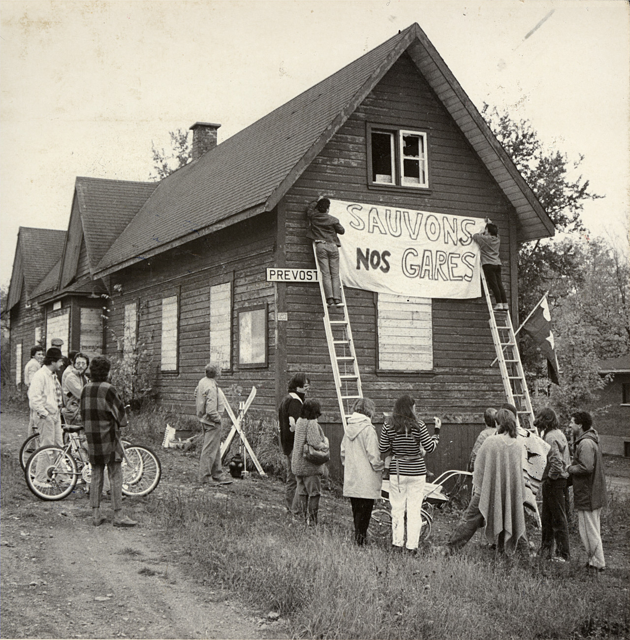 Sauvegarde de la gare de Prévost vers 1986 - Histoire et Archives Laurentides, Fonds L'Écho du Nord, P031,S02,SS02,D104,P14