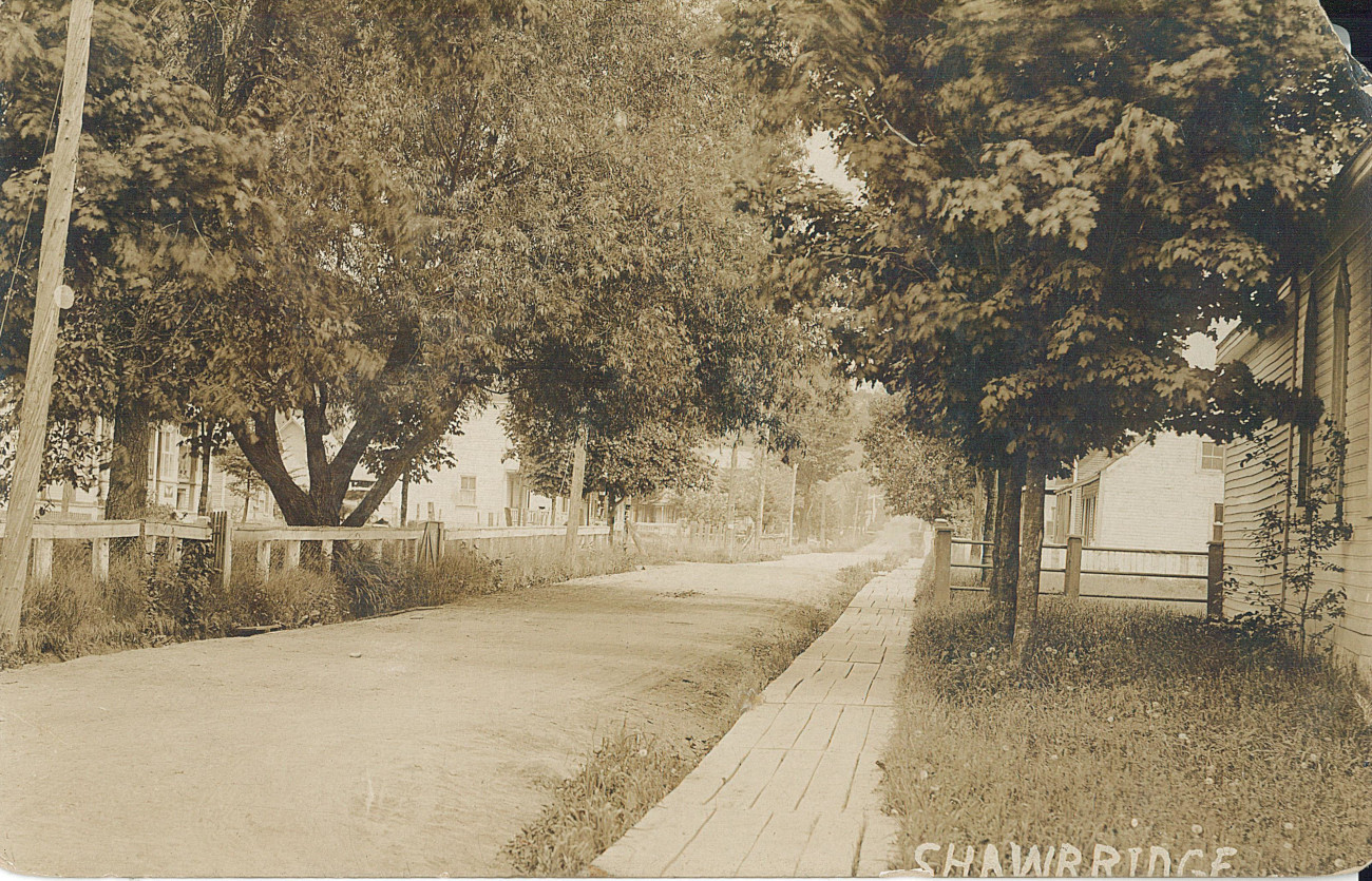 Rue de la Station, au coin de l'église Unie, vers 1915 - Collection Guy Thibault